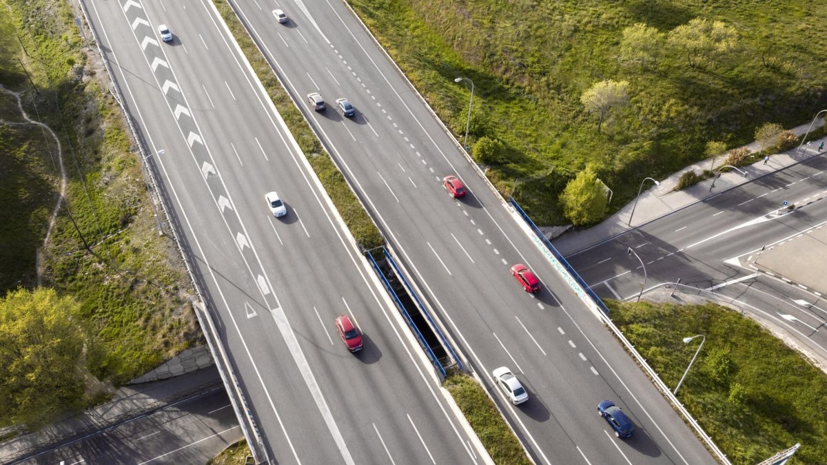 Anfac, coches, carreteras, vehículos eléctricos, objetivos UE.