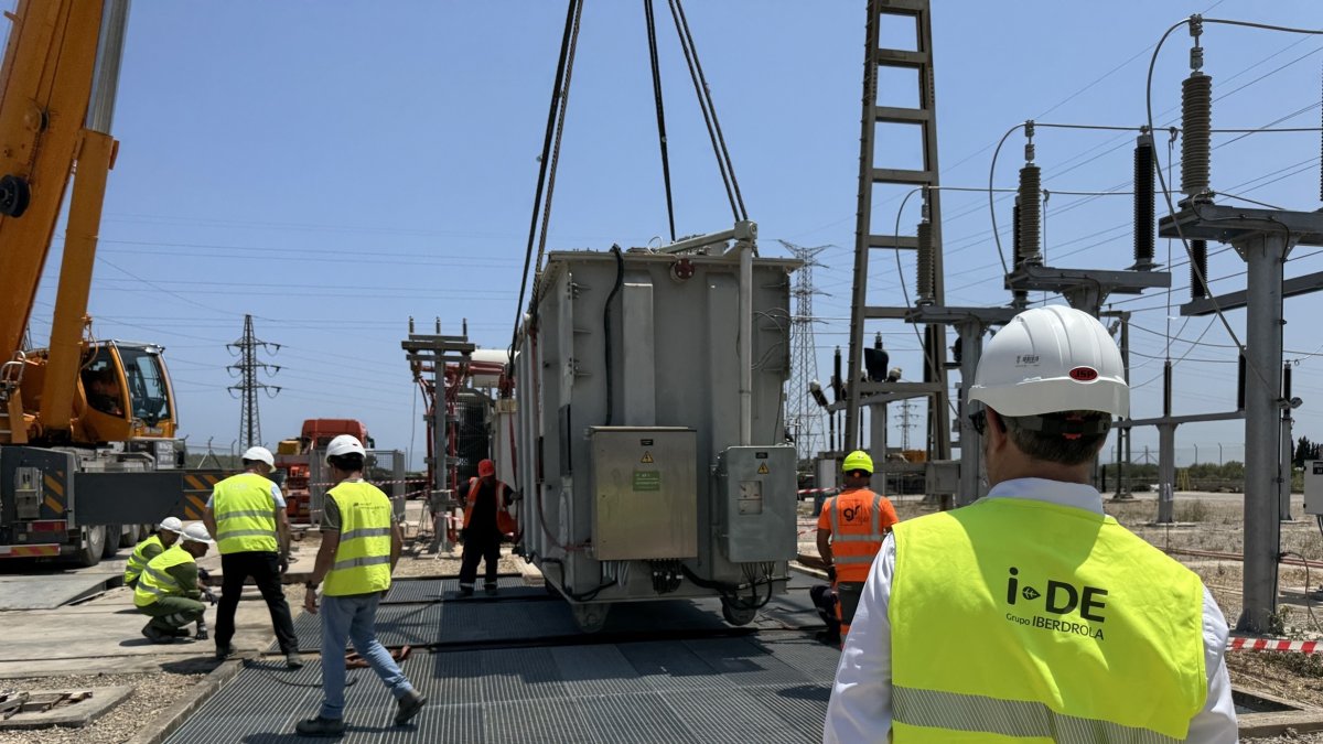 Iberdrola alcanza el 70% de ejecución del proyecto de rediseño de la red afectada por la dana.
REMITIDA / HANDOUT por IBERDROLA
27/10/2025