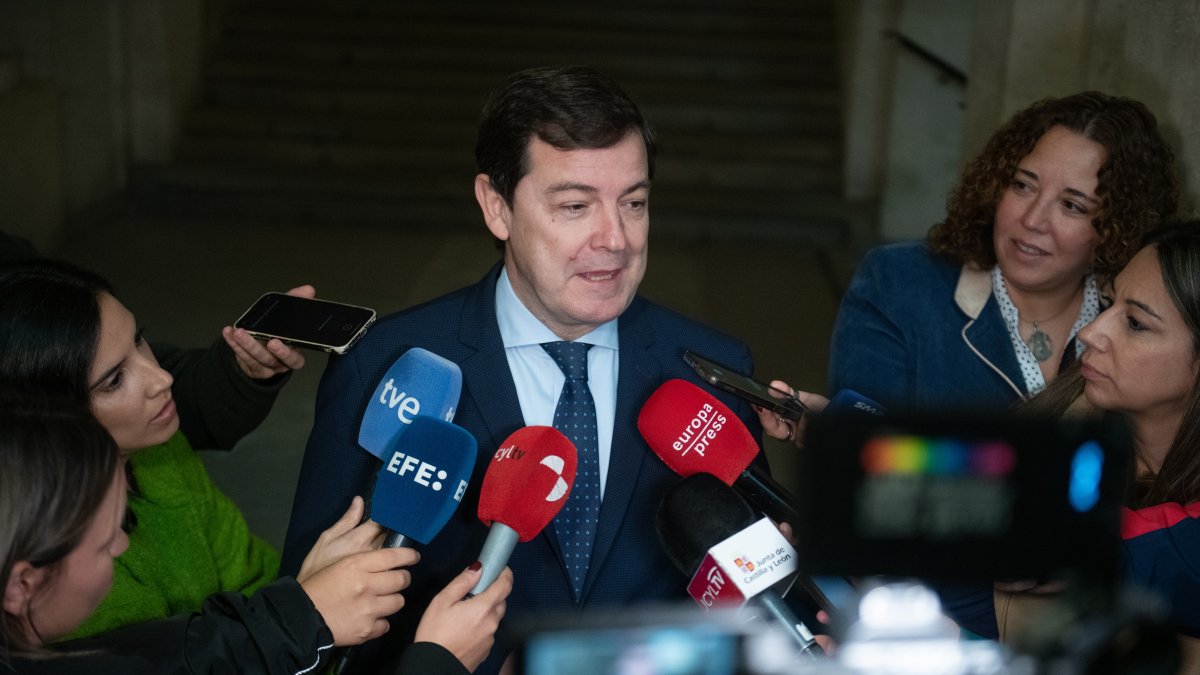El presidente de la Junta de Castilla y León, Alfonso Fernández Mañueco, presenta la Campaña de Turismo de Castilla y León, en la Real Academia de Bellas Artes de San Fernando 28/10/2025
