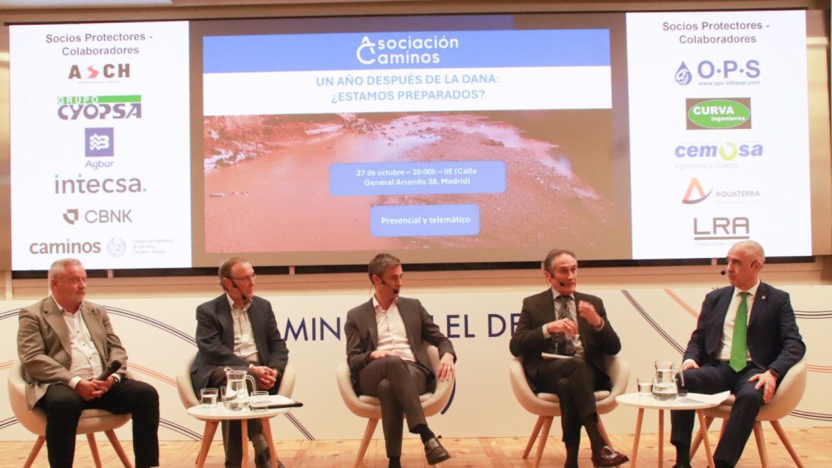 De izq a dch. José Alfonso Soria, Antonio Serrano, Jordi Azorin Poveda, Federico Bonet y Francisco Ferrandis.