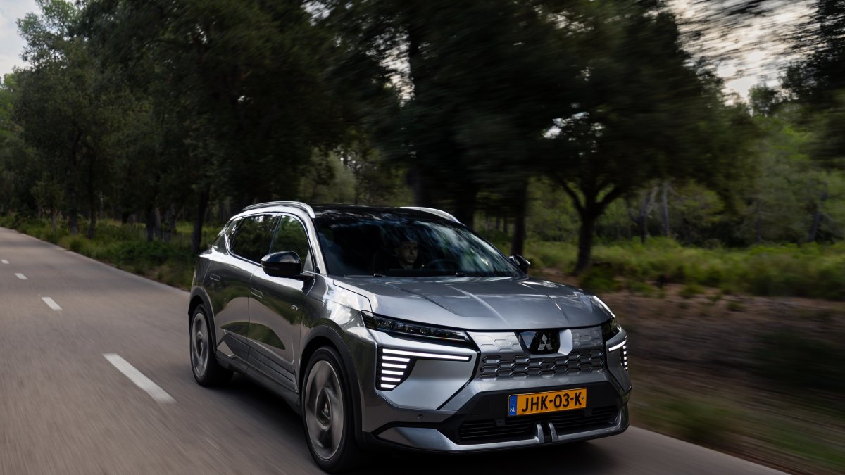 Mitsubishi Eclipse Cross, un SUV compacto eléctrico desde 39.050 euros a partir de noviembre en España.