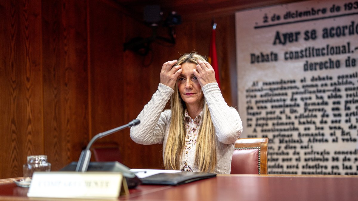 Claudia Montes, Miss Asturias, acude a declarar al Senado