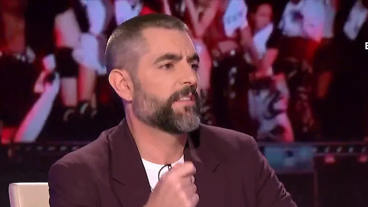 Dani Mateo puso de relieve que hasta hace bien poco Bustamante pedía no hablar del aspecto físico de las personas.