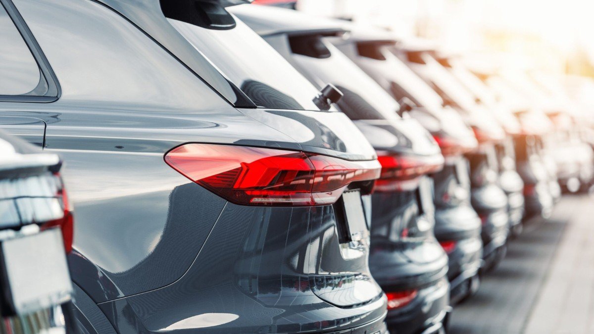 En octubre, las compañías del sector registraron 30.992 matriculaciones de vehículos.