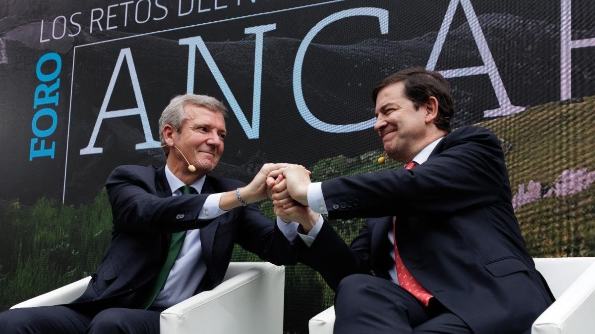 Rueda y Mañueco, en el 'Foro Ancares' 04/11/2025