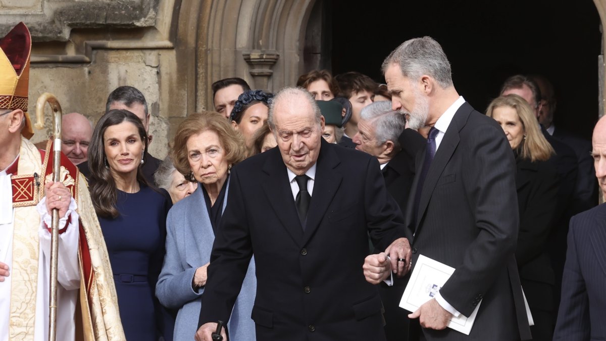 La Familia Real en el funeral de Constantino de Grecia en el castillo de Windsor,