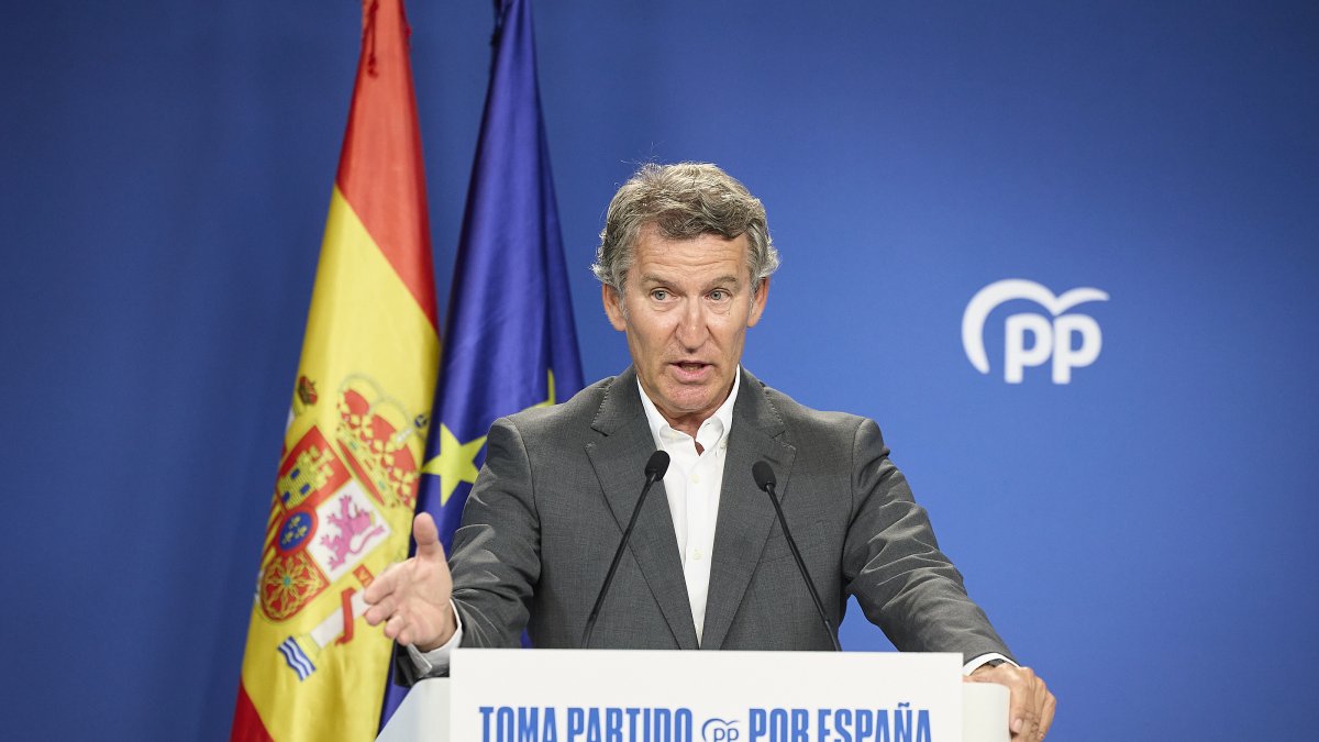 (Foto de ARCHIVO)
El presidente del PP, Alberto Núñez Feijóo, durante una rueda de prensa posterior a la reunión del Comité de Dirección del PP, en la sede del partido
