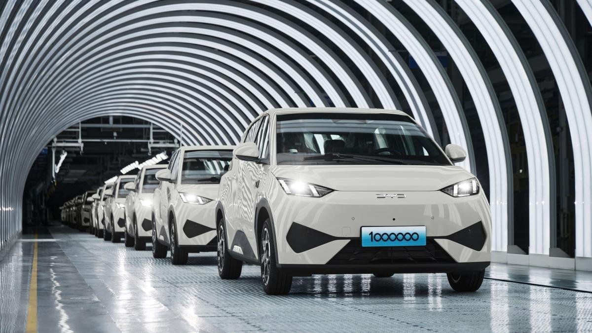 BYD Dolphin Surf en fábricación