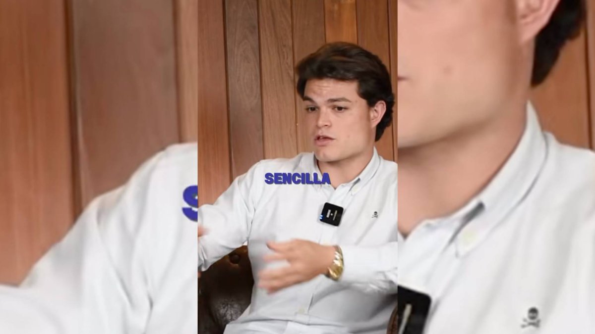 Isaac Sánchez, creador de 'Tu Oro Vale Más', durante su intervención en el podcast de StartUC3M donde explica su modelo de negocio basado en la compraventa y fundición de joyas.