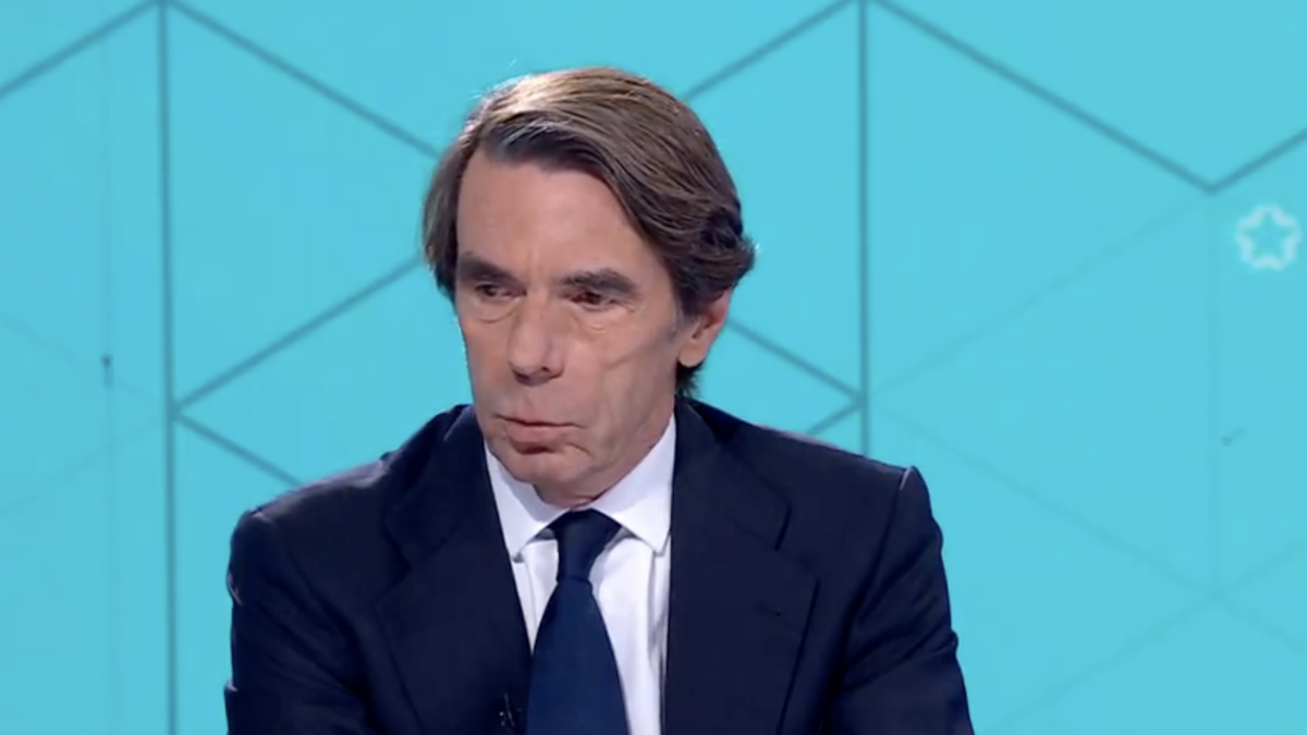 El ex presidente del Gobierno, José María Aznar, durante su entrevista en Telemadrid.