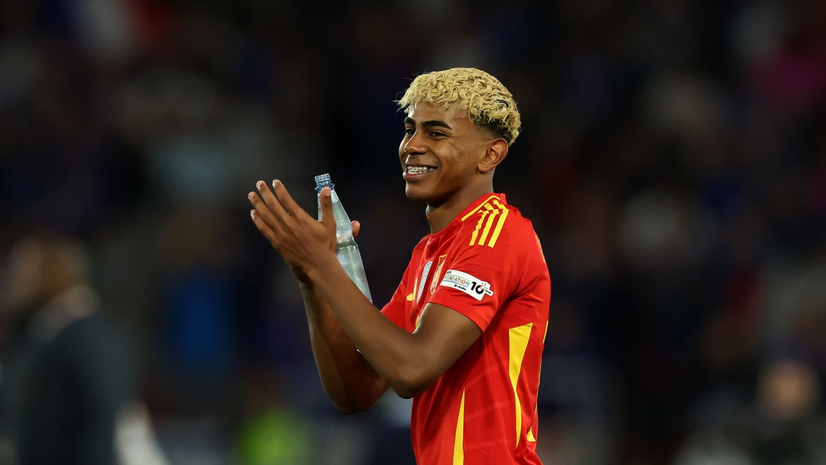 Lamine vuelve con España