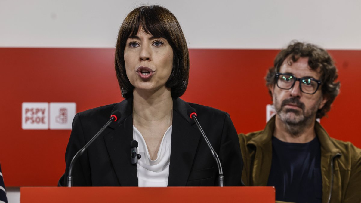 La ministra de Ciencia, Innovación y Universidad y secretaria general del PSPV-PSOE, Diana Morant, durante una reuda de prensa tras la Comisión Ejecutiva Nacional de los socialistas valencianos