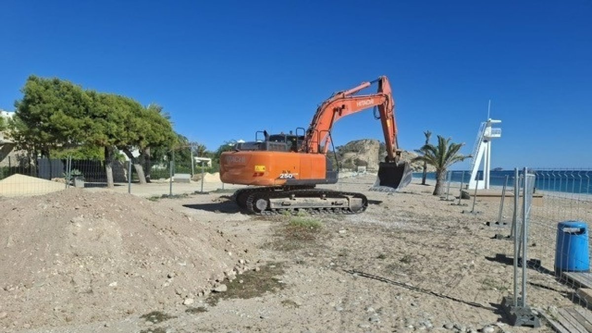Obras de recuperación ambiental de la playa Paraíso en La Vila Joiosa
