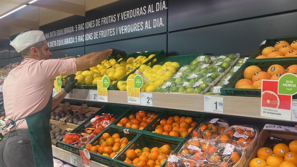 Lineal de cítricos en Consum