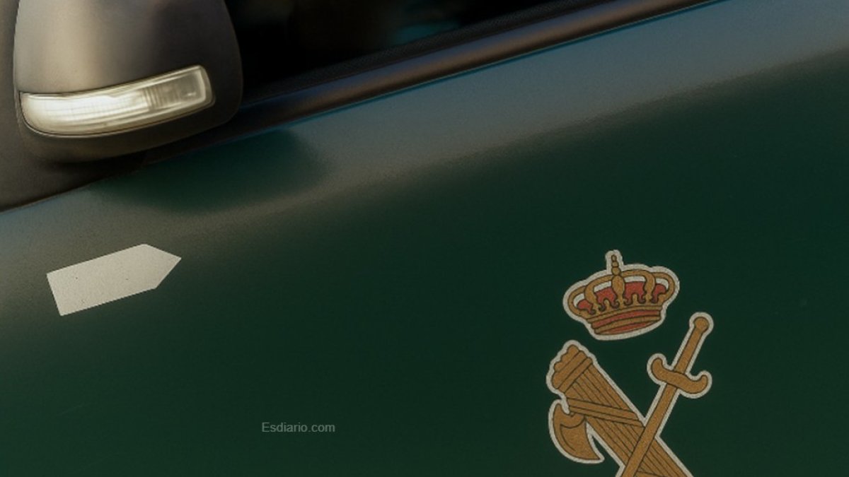 Simulacion de un coche camuflado de la Guardia civil