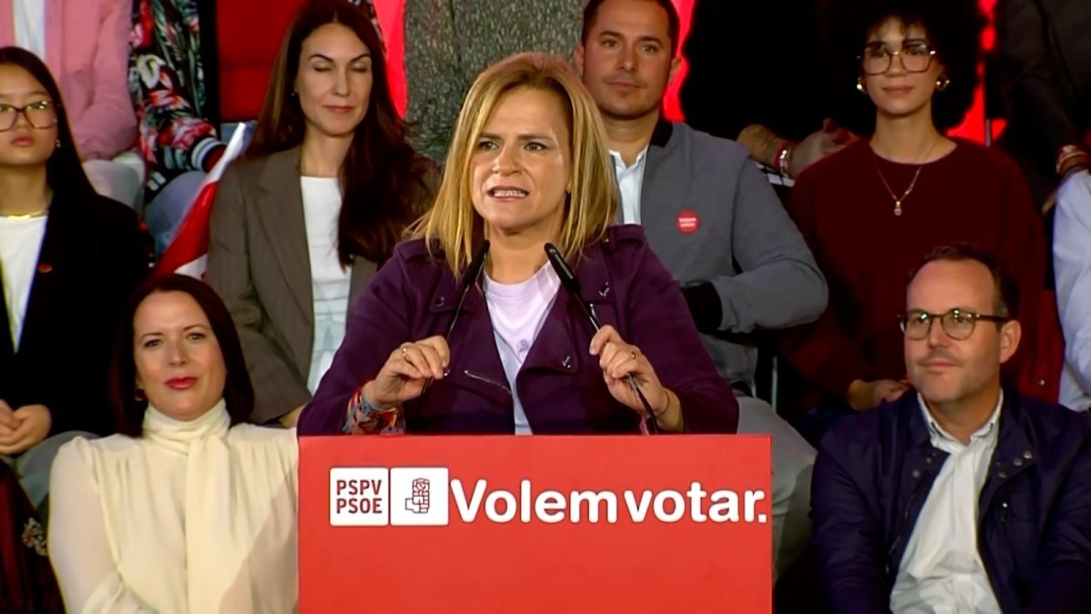 La delegada del Gobierno y candidata del PSOE en Valencia, Pilar Bernabé, en el acto 'Volem votar'
EUROPA PRESS
15/11/2025