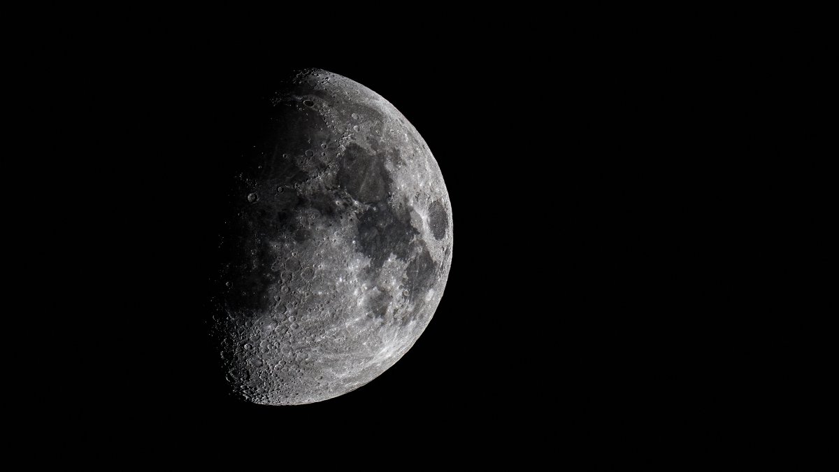 lo que realmente esconde el interior de la Luna