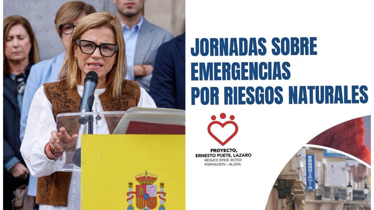 La delegada del Gobierno en la Comunitat Valenciana, Pilar Bernabé, y el cartel de las jornadas de SOS Desaparecidos