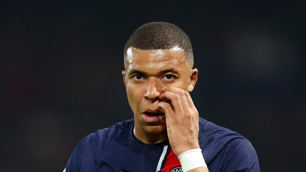 PARIS, FRANCE - MAY 07: Kylian Mbappe of Paris Saint-Germain looks on during the UEFA Champions League semi-final second leg match between Paris Saint-Germain and Borussia Dortmund at Parc des Princes on May 07, 2024 in Paris, France. (Photo by Richard Heathcote/Getty Images)