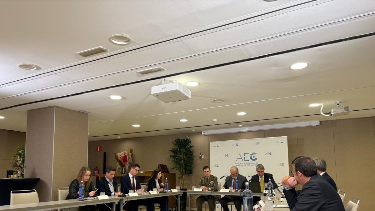 Desayuno Informativo AEC 'Defensa y tecnologías duales: la consultoría ante el reto de la seguridad’.
EUROPA PRESS
19/11/2025