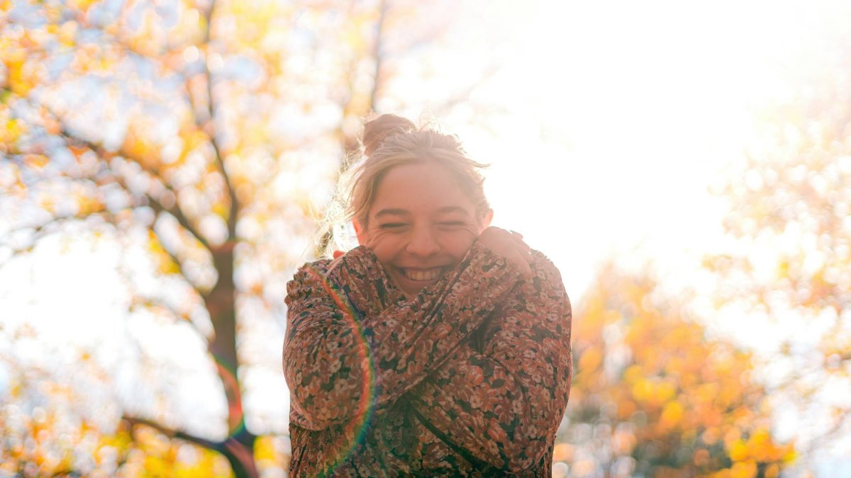 El clima suave del otoño en el sur de España permite disfrutar del aire libre con alegría y sin agobios.