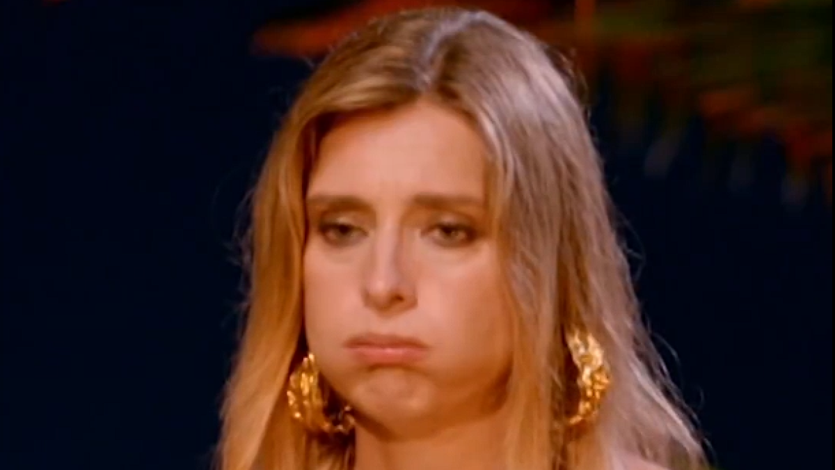 Sandra Barneda durante la tercera hoguera de La Isla de las Tentaciones 9