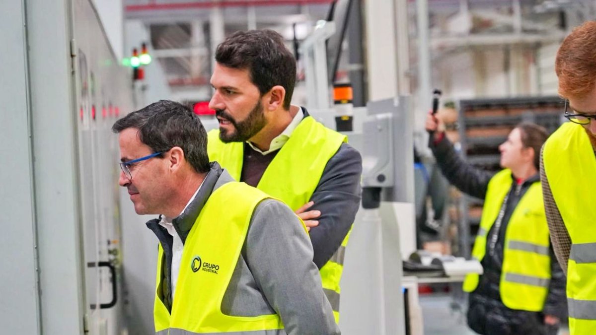 Miguel Ángel Gallardo, candidato PSOE Badajoz y Álvaro Sánchez Cotrina candidato PSOE Cáceres. De PSOECÁCERES.