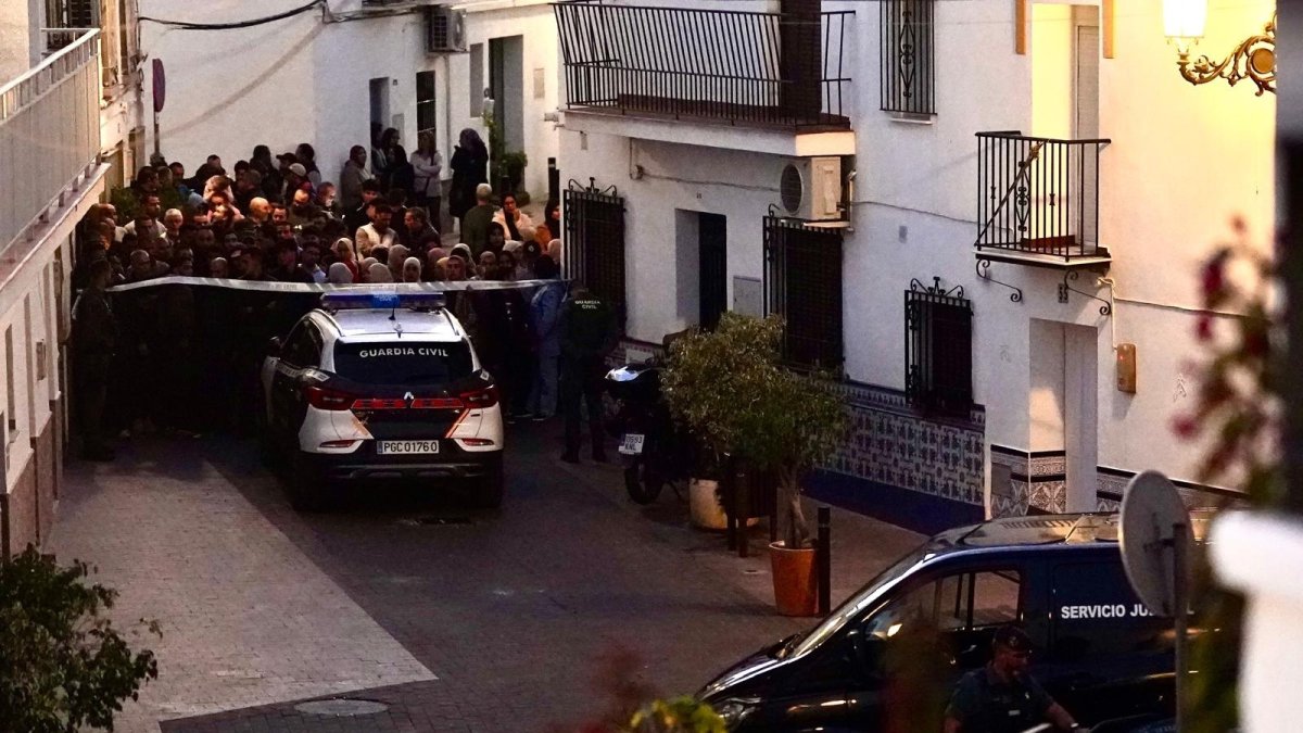 Calle en Torrox (Málaga) donde han fallecido cuatro personas de una familia tras un posible escape de gas

ALEX ZEA - EUROPA PRESS
25/11/2025