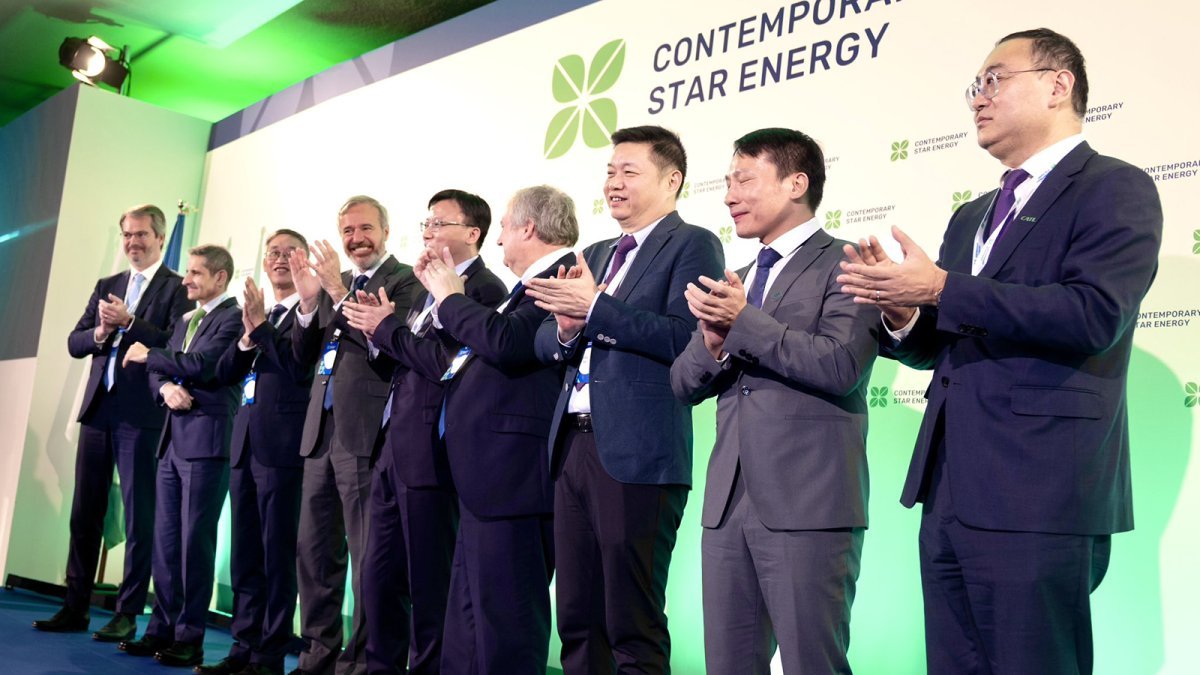 Acto de inauguración de la nueva factoría de Stellentis en Aragón
