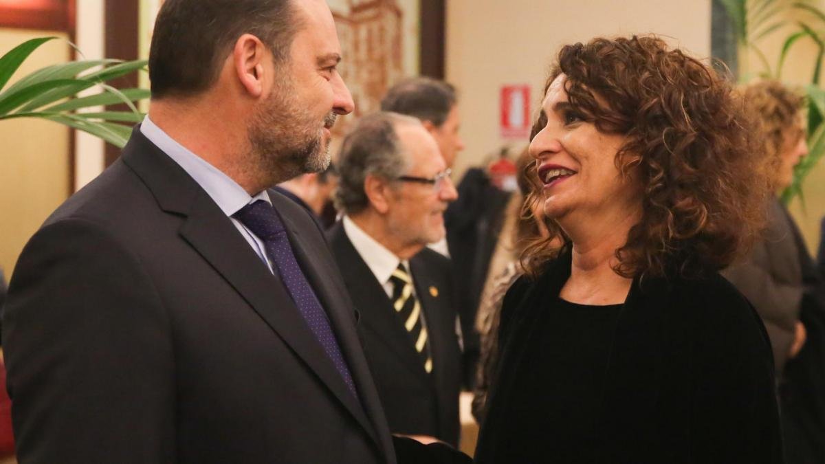 María Jesús Montero y José Luis Ábalos