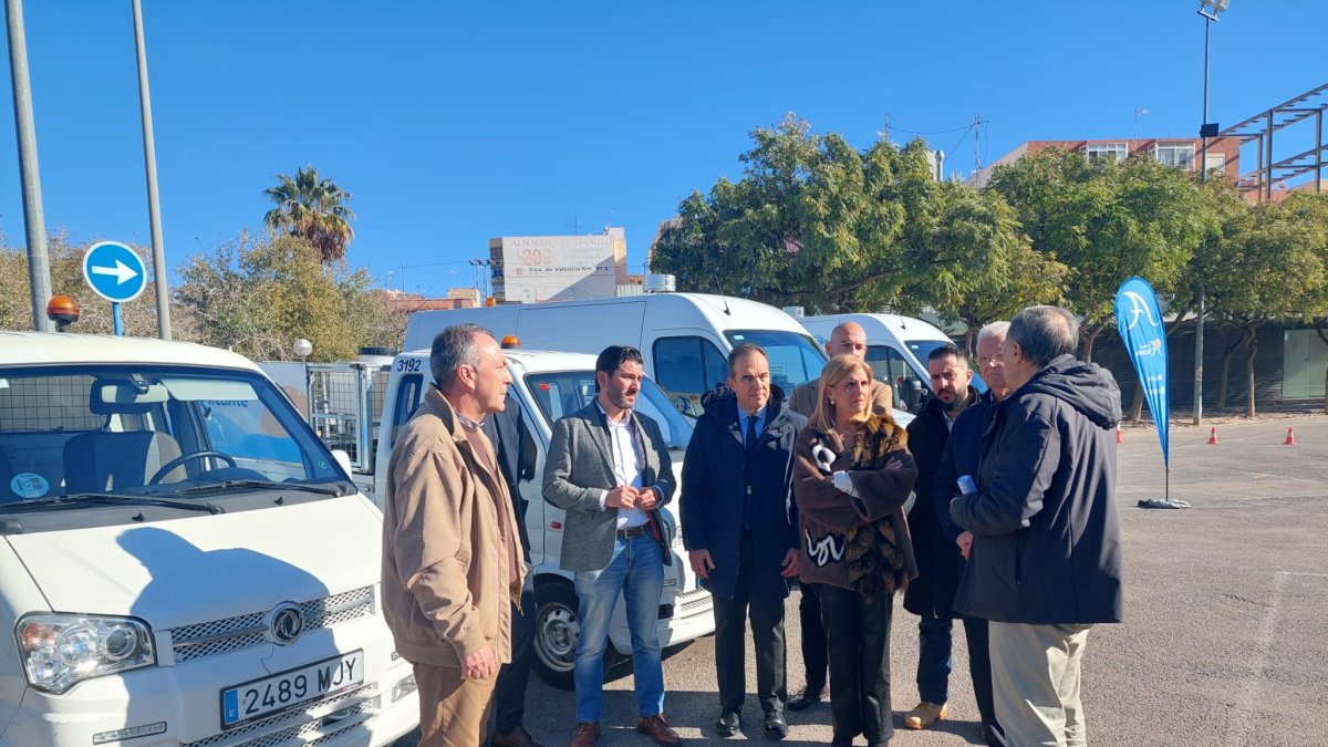 Presentación en Alicante de los nuevos vehículos con hidrolimpieza.