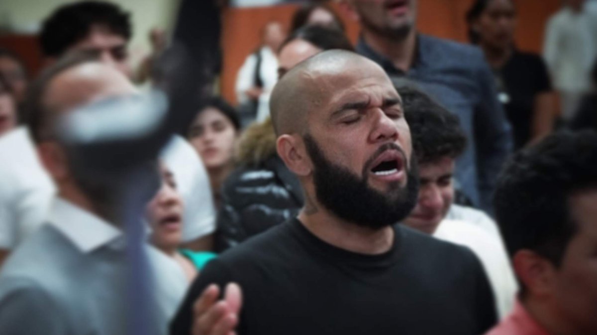 Dani Alves ha dado un giro sorprendente a su vida tras pasar por la cárcel