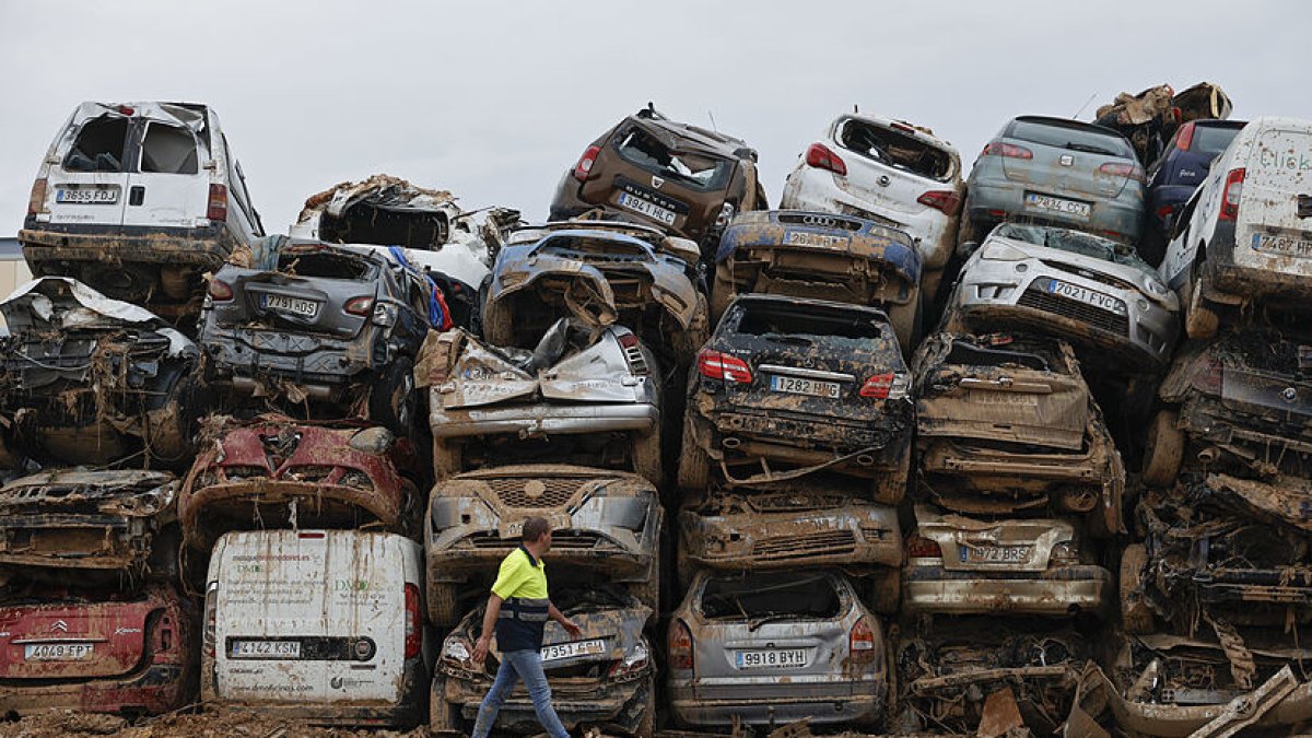 Coches siniestrados en la DANA