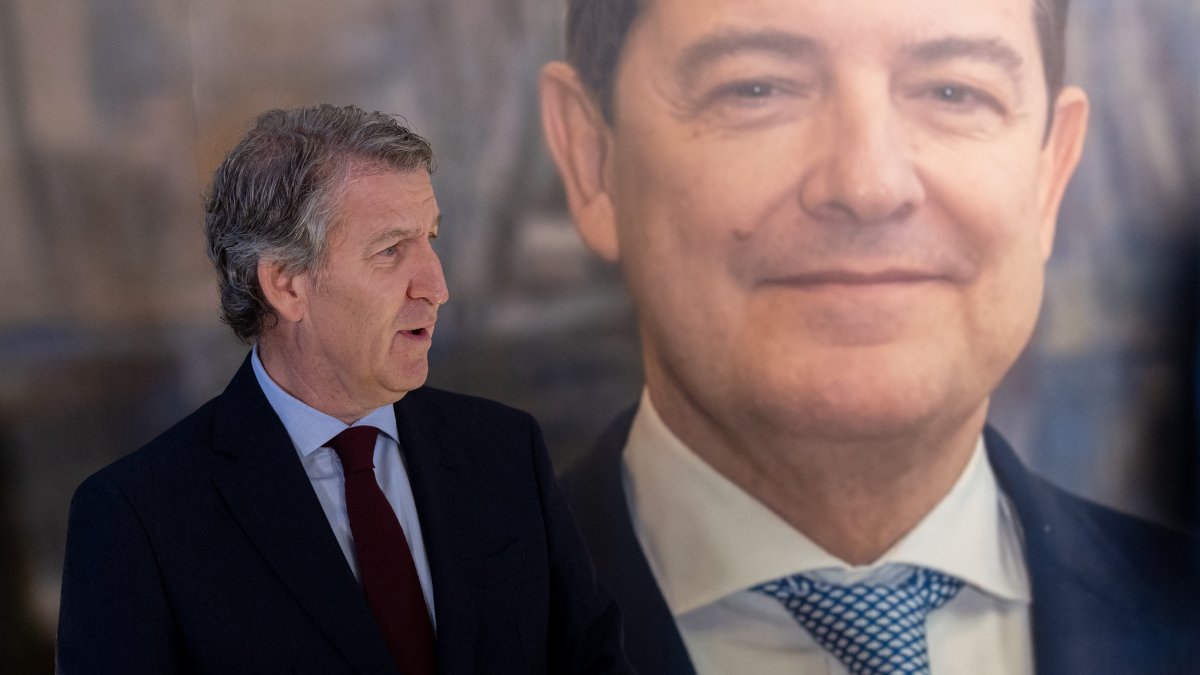 El presidente del PP, Alberto Núñez Feijóo, durante un desayuno informativo