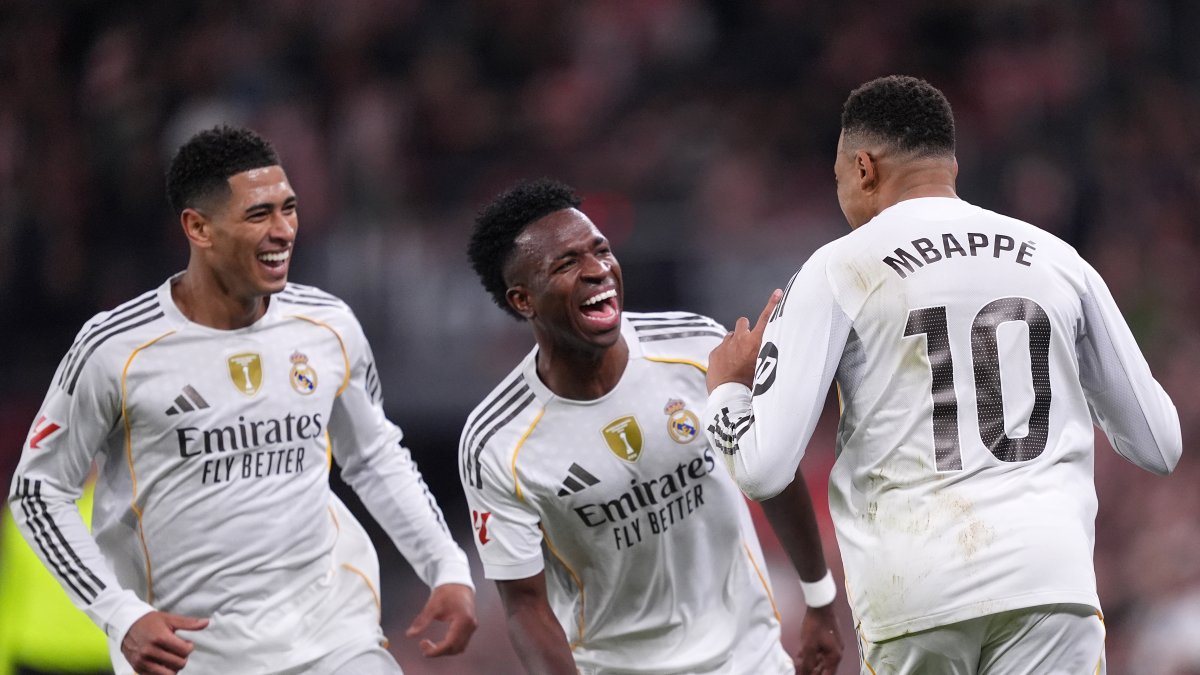 El Real Madrid celebra en San Mamés