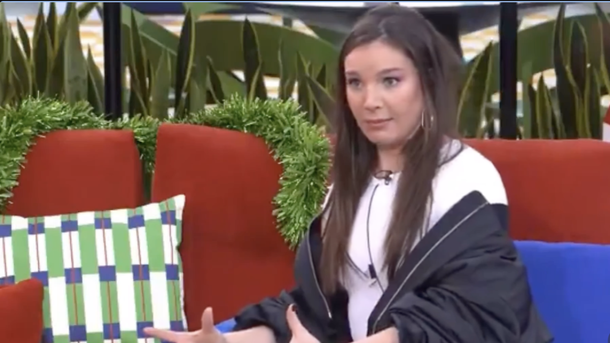 Inés Hernand, contando a los triunfitos que ETA era pacisfista