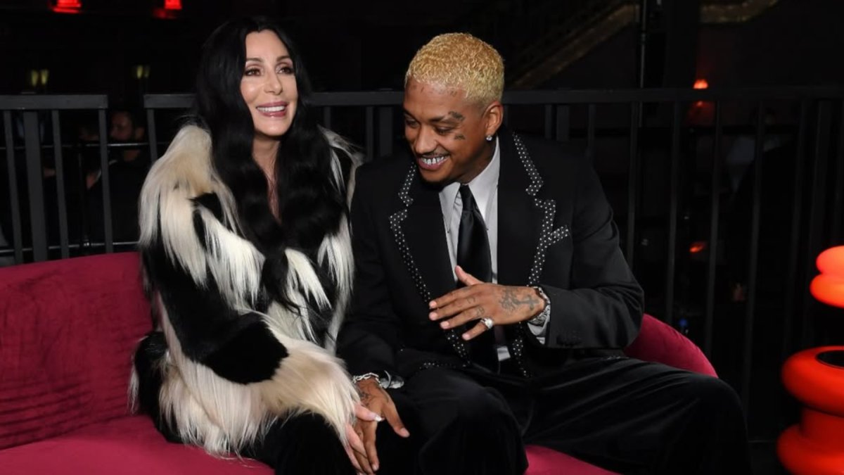 Cher y su pareja Alexander Edwards.