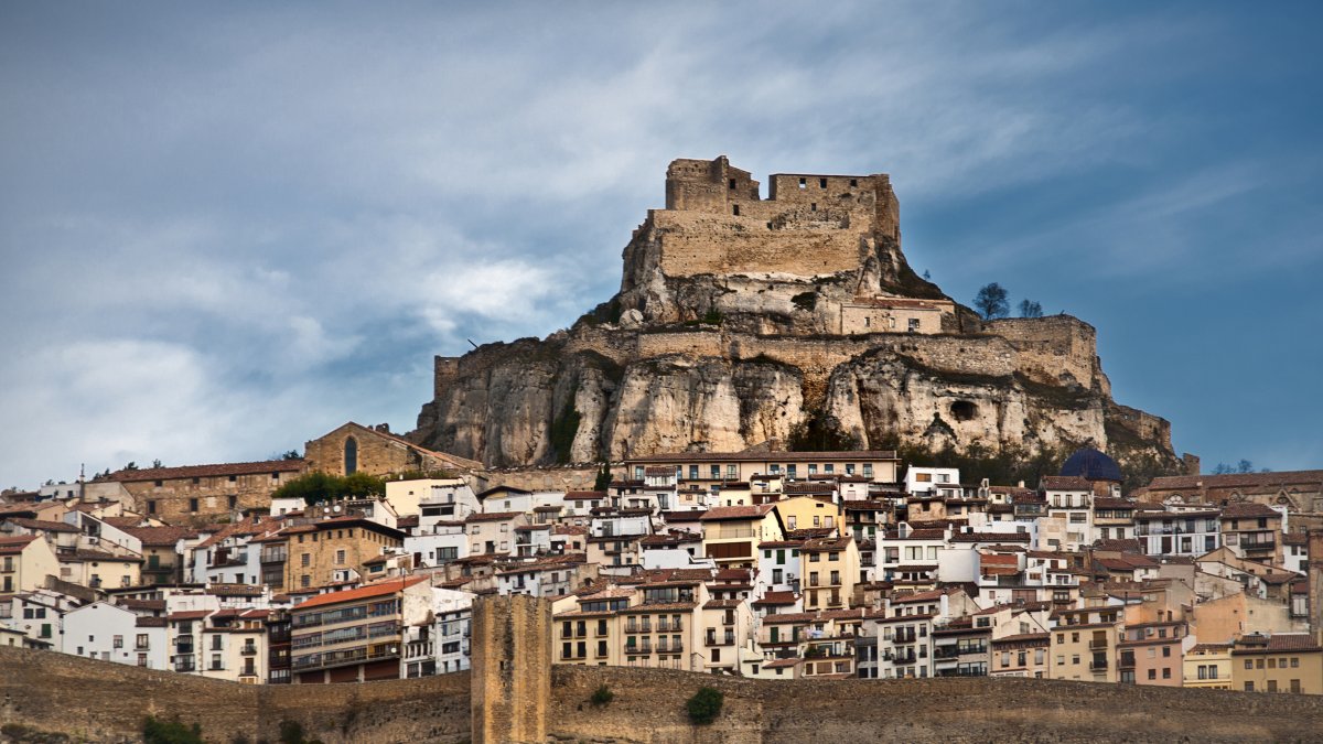 El pueblo amurallado que vive la Navidad entre castillos