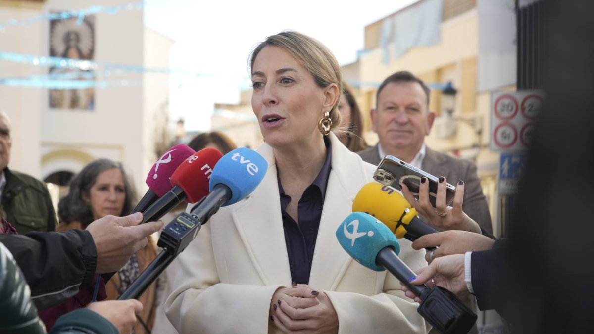 La presidenta de la Junta y candidata del PP, María Guardiola en Puebla de la Calzada