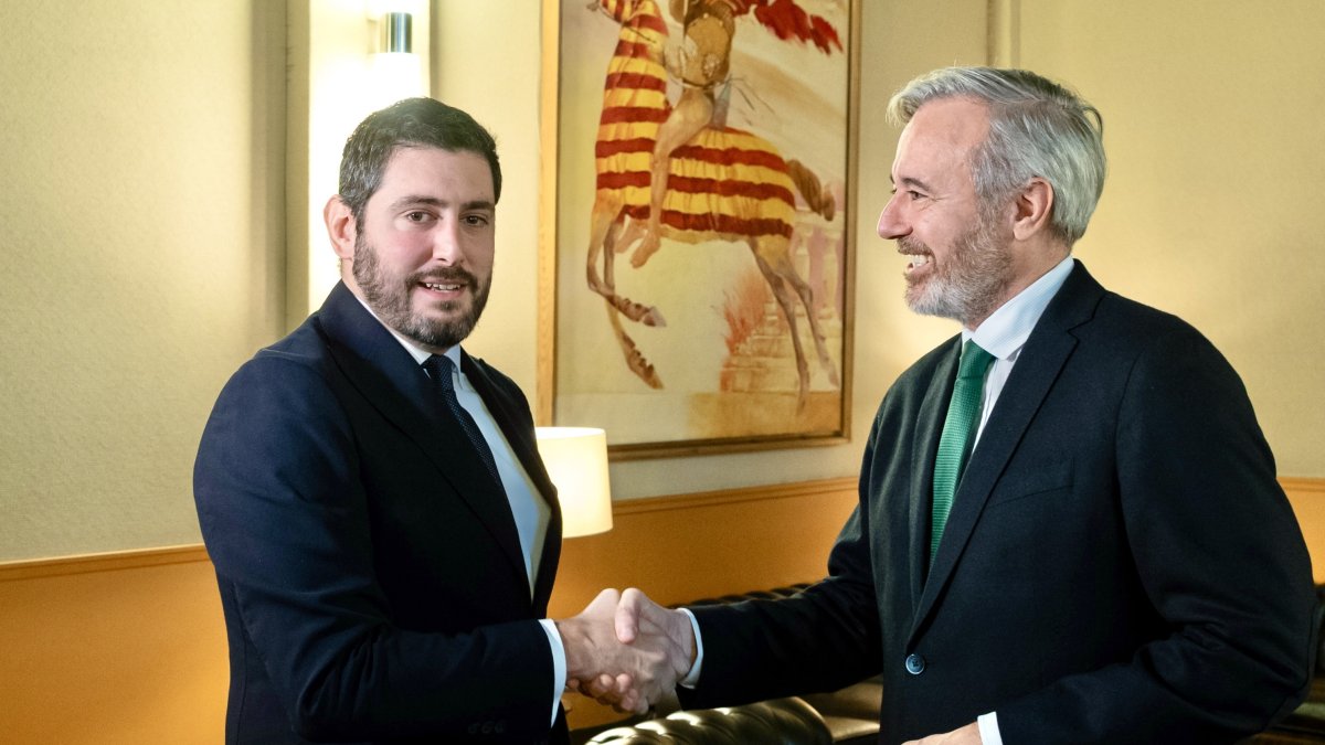 El presidente del Gobierno de Aragón, Jorge Azcón, y el portavoz de Vox en Aragón, Alejandro Nolasco 09/12/2025