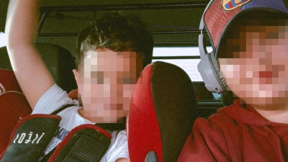 Imagen de Lucca con su madre