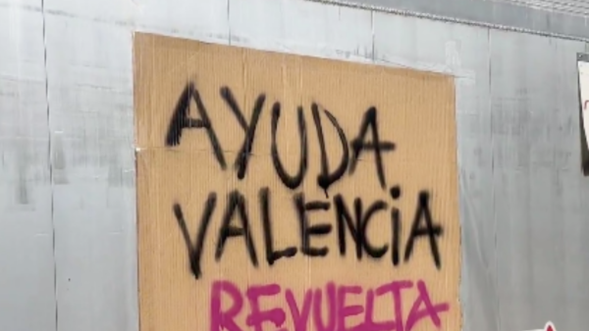 Camión de Revuelta enviado a Valencia tras la dana