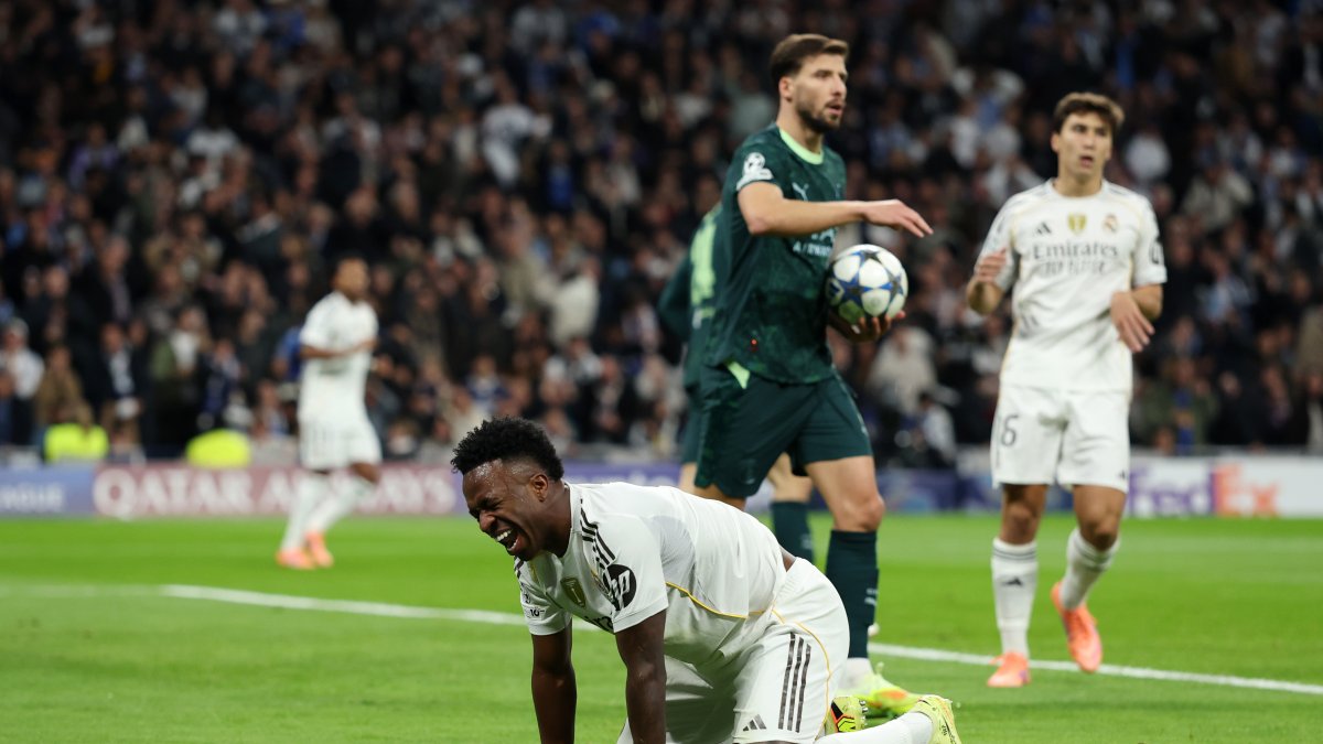 Duelo de titanes en Chamartín: Vinicius Jr. asume los galones ante la ausencia de Mbappé en un choque electrizante. (Photo by Florencia Tan Jun/Getty Images)