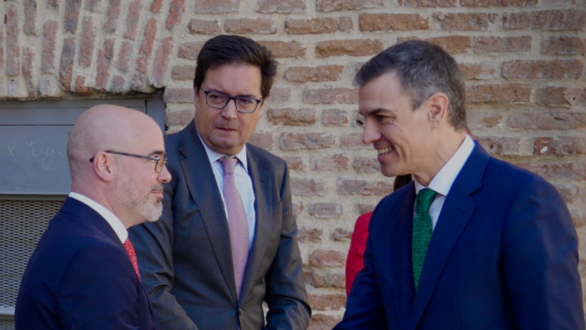 Francisco Martín Aguirre con Pedro Sánchez.