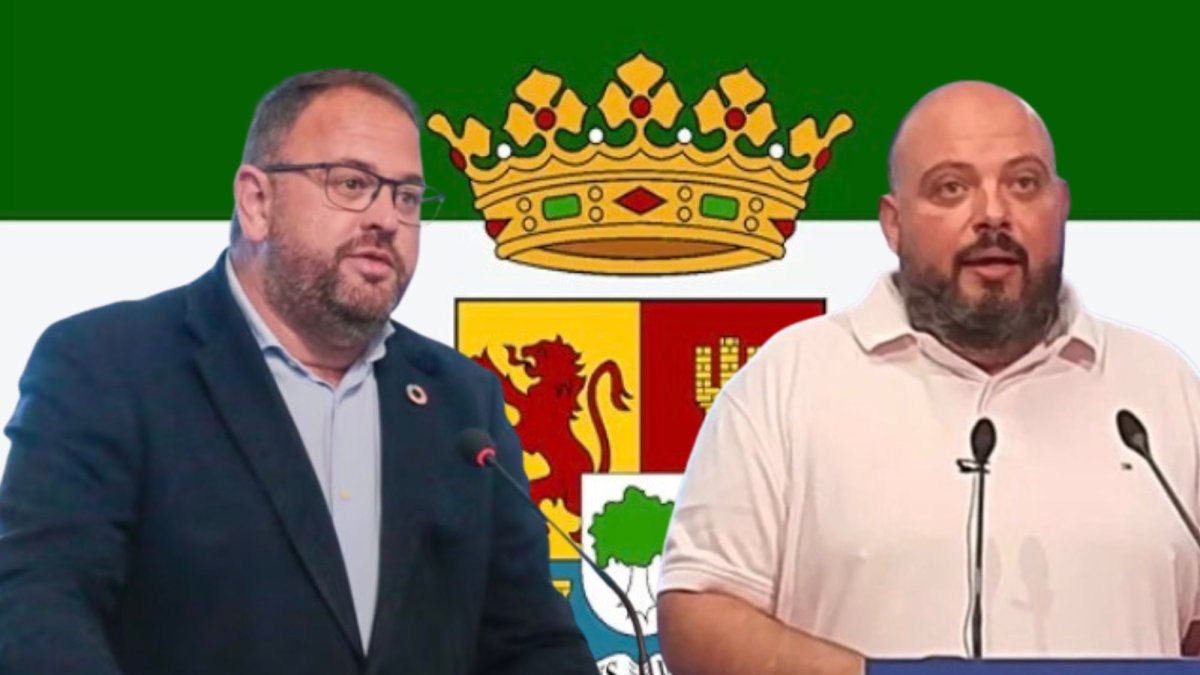 El alcalde de Mérida y portavoz socialista de campaña, Antonio Rodríguez Osuna y el presidente del PP de la provincia de Badajoz,Manuel Naharro Gata