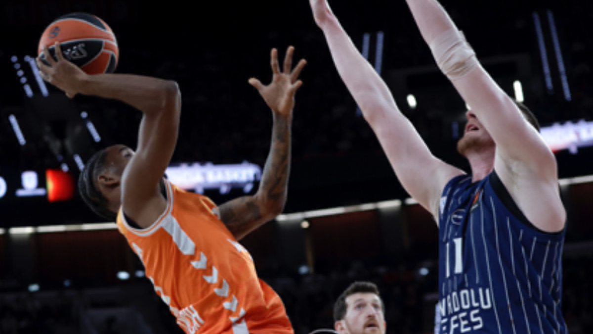 Valencia Basket 96 - Anadolu Efes 82