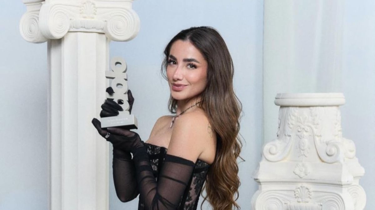 Lola Lolita ganadora del Ídolo del Año