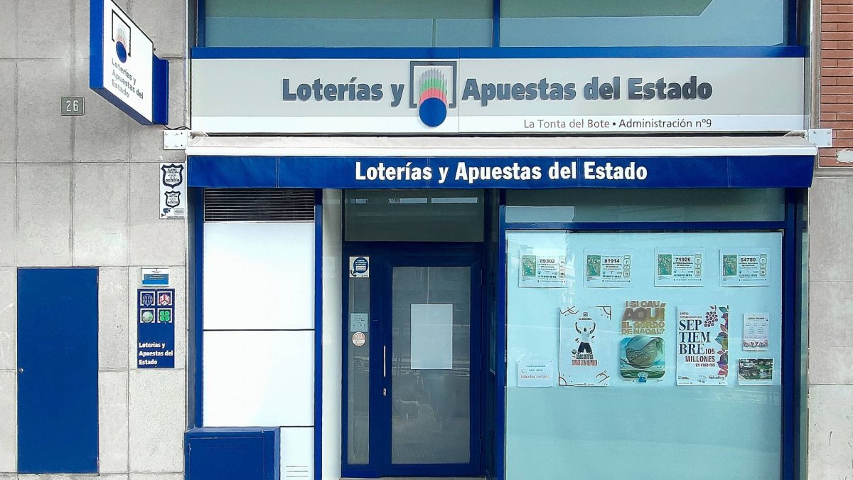 Aunque muchas personas acuden de inmediato tras el sorteo, las administraciones no pueden pagar premios hasta que se activa el sistema, generalmente por la tarde.