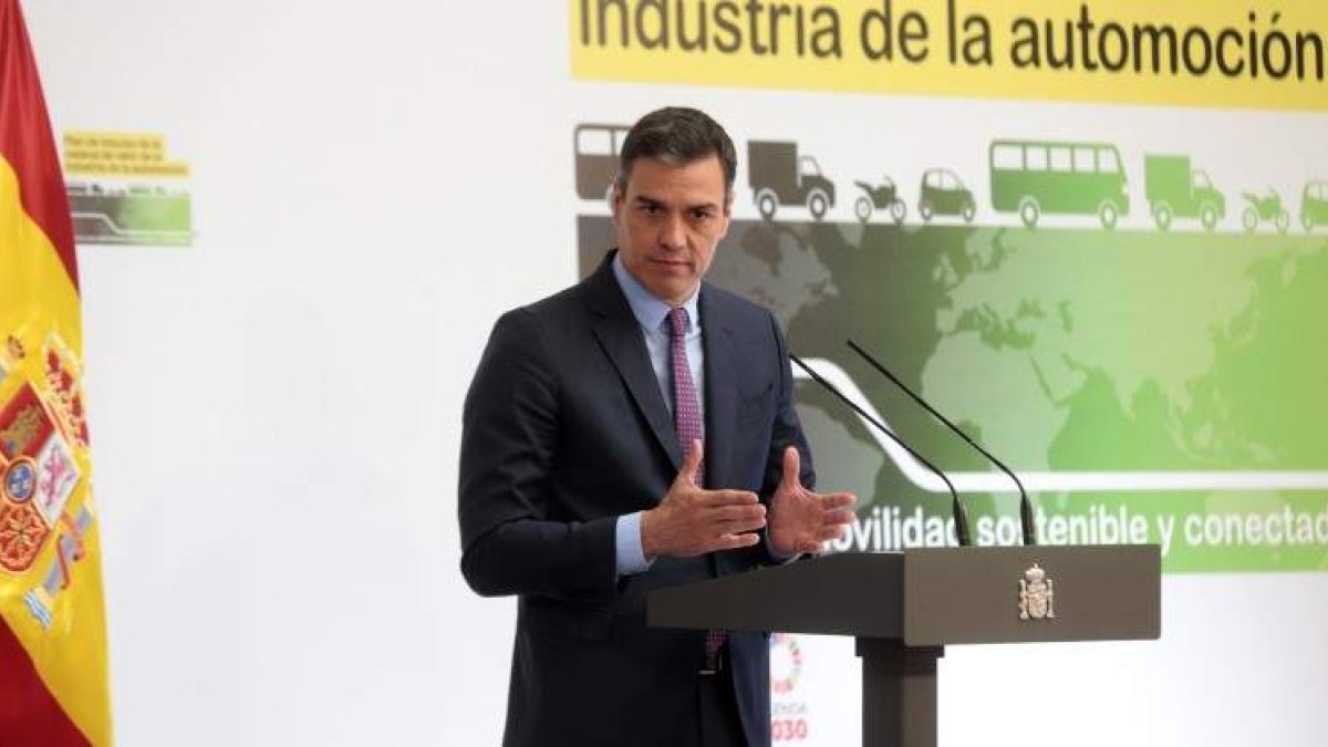 Sánchez y sus zancadillas a la industria de la automoción