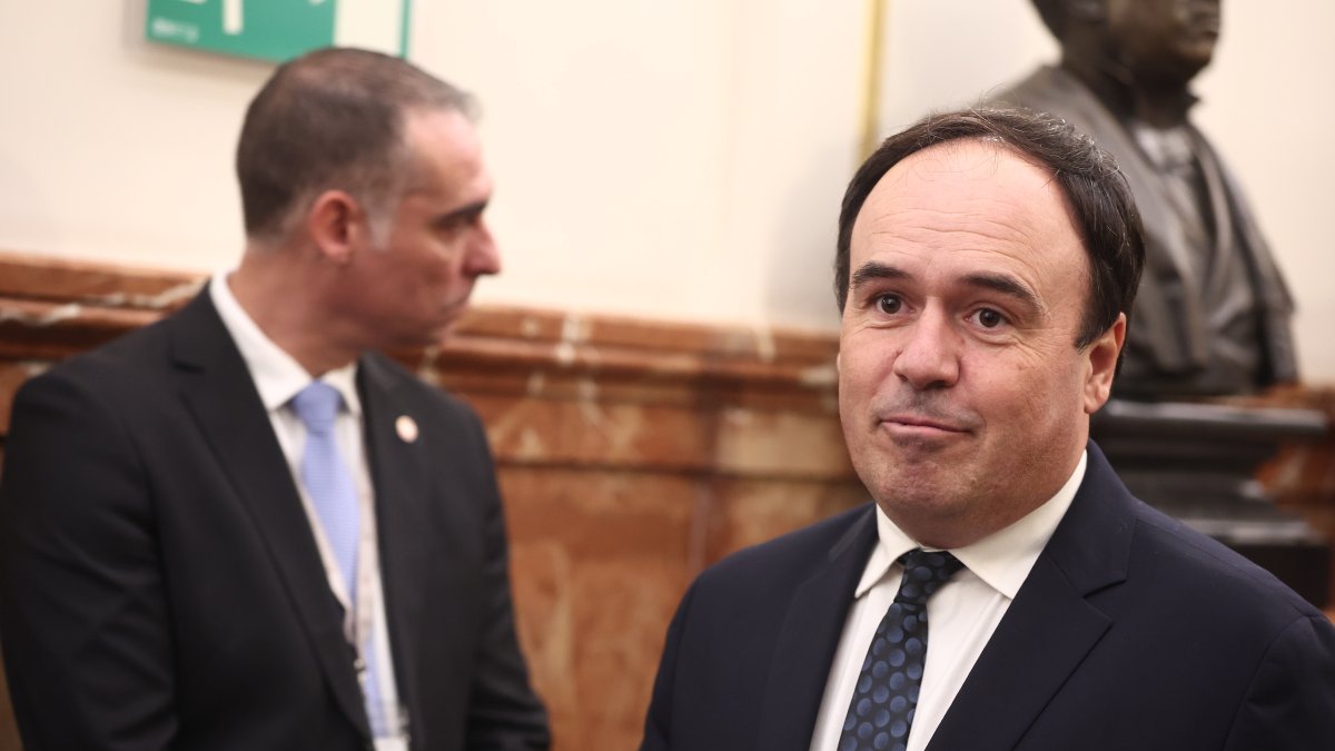 El presidente de la generalitat Valenciana, Juanfran Pérez Llorca, durante el acto institucional por el Día de la Constitución, en el Congreso de los Diputados